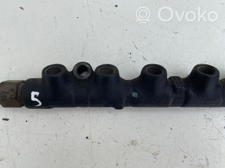 Toyota Avensis T220 Tuyau de conduite principale de carburant 8945812010