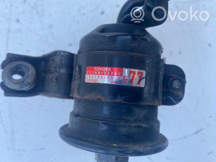 Toyota Avensis T220 Filtro carburante 2330022050