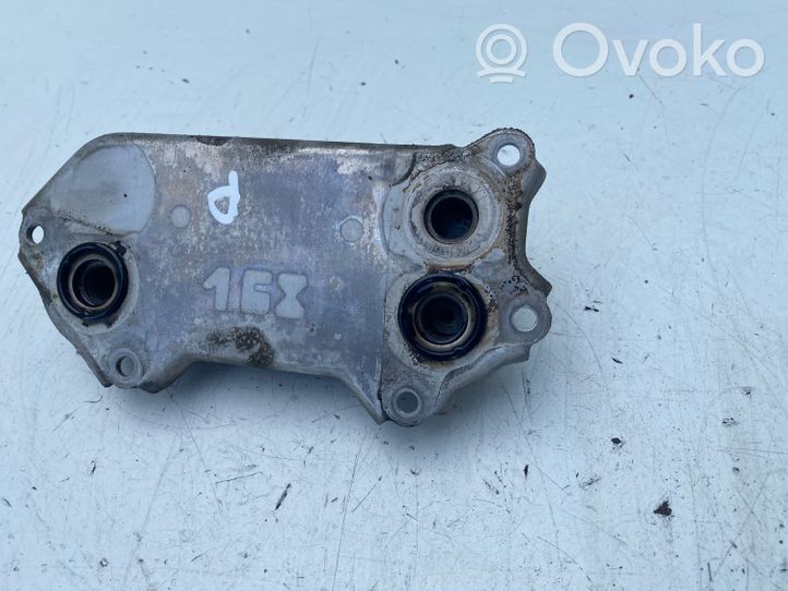 Toyota Avensis T250 Supporto di montaggio del filtro dell’olio 157100R01000