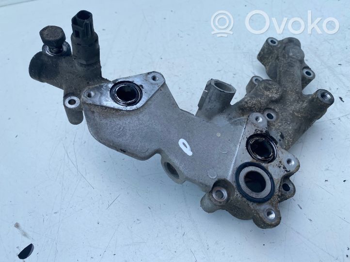 Toyota Avensis T250 Supporto di montaggio del filtro dell’olio 