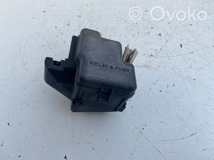 Toyota Previa (XR30, XR40) II Module de fusibles 