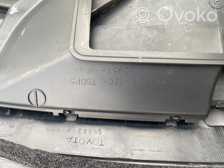 Toyota Previa (XR30, XR40) II Deska rozdzielcza 5584328080