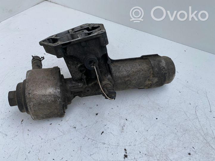 Volkswagen PASSAT B5.5 Supporto di montaggio del filtro dell’olio 038115389B