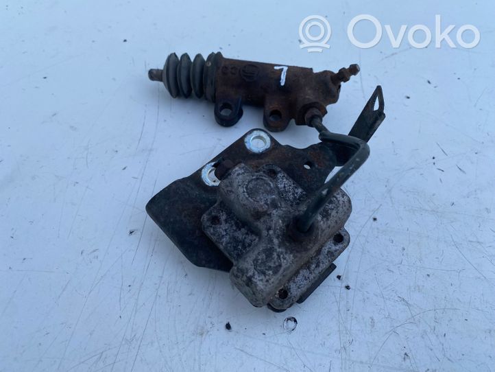 Toyota Corolla Verso E121 Clutch slave cylinder 