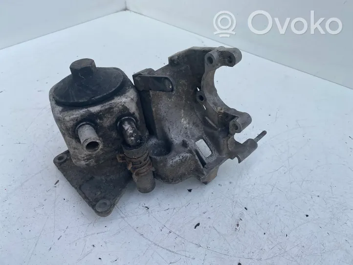 Audi A6 Allroad C5 Supporto di montaggio della pompa del servosterzo 059145169