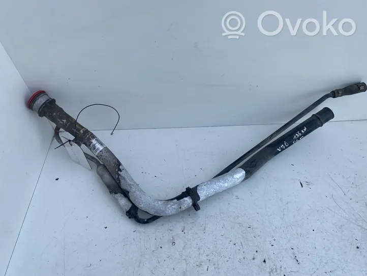 Volvo V70 Tubo e bocchettone per riempimento serbatoio del carburante 8624705