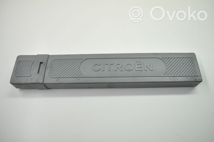 Citroen Jumper Werkzeugkasten 