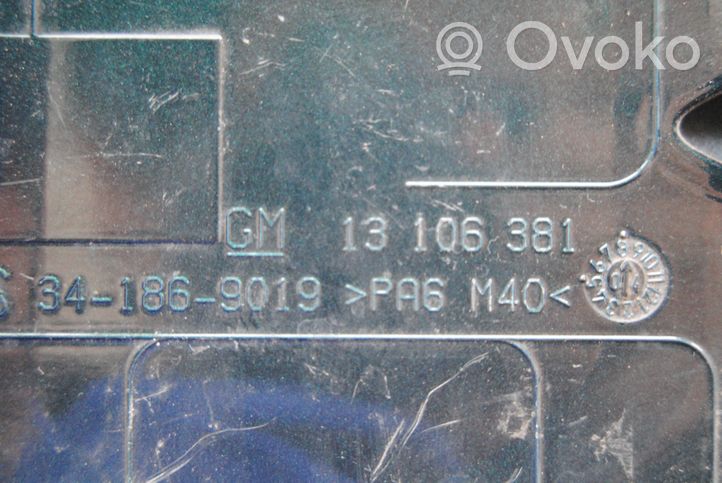 Opel Signum Dekoratīvā apdare pie degvielas tvertnes vāciņa GM13106381