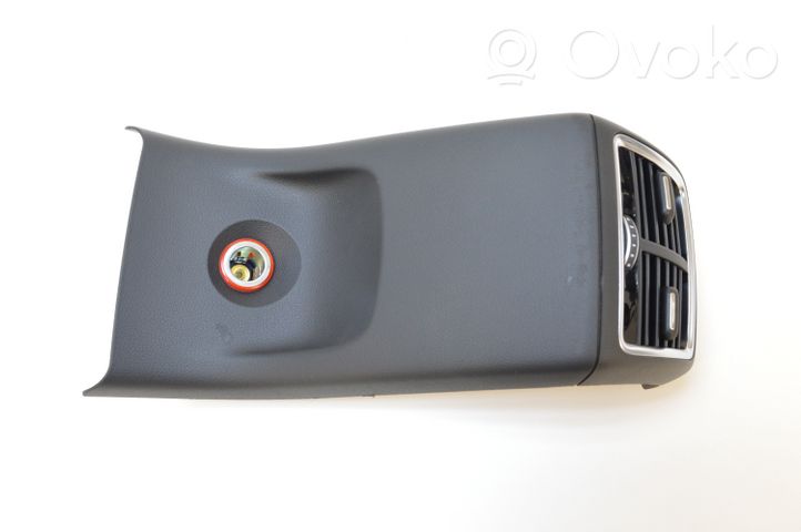 Audi Q3 8U Lango oro grotelės 8U0864376A