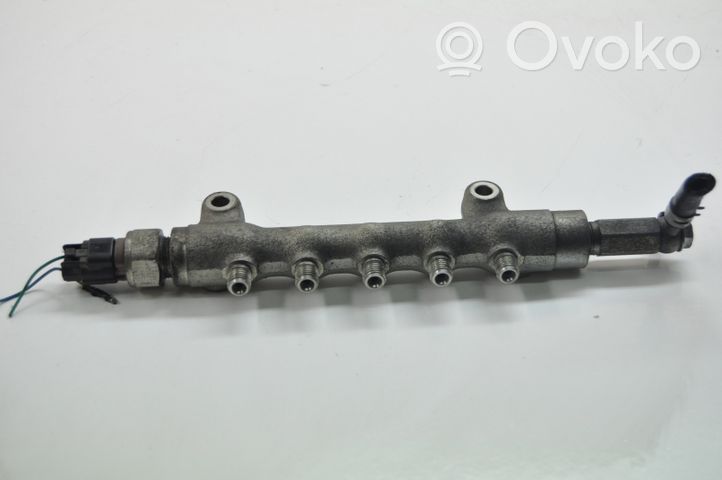 Subaru Impreza II Listwa wtryskowa 613107L27