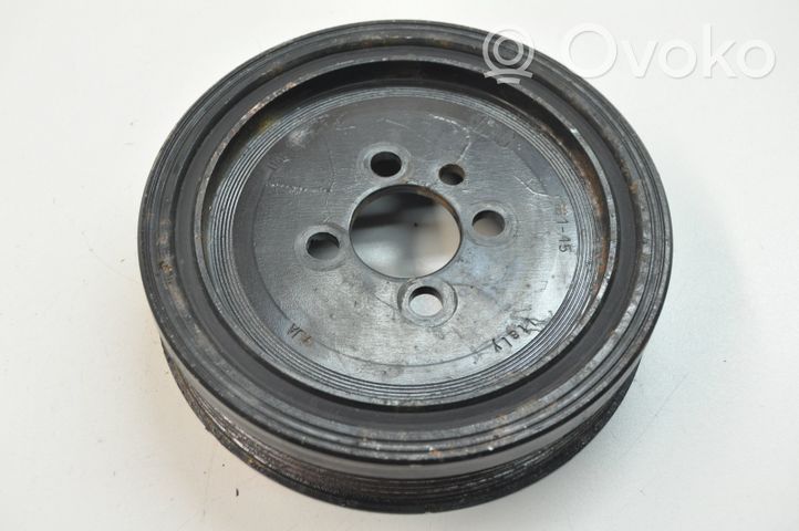 Volkswagen PASSAT B8 Puleggia dell’albero motore 04L105243A