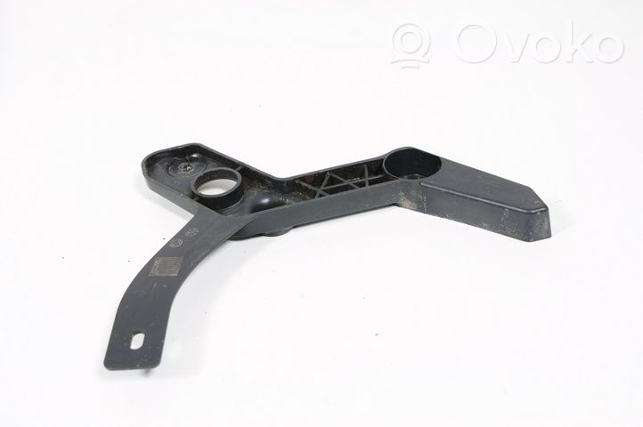 Opel Astra J Staffa angolare del supporto di montaggio del paraurti 13368095