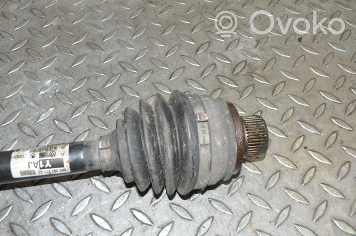 Audi A4 S4 B8 8K Etuvetoakseli 8K0407271AJ