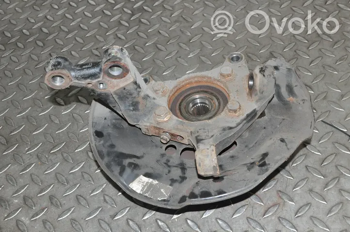 Toyota Auris E180 Mozzo ruota anteriore 