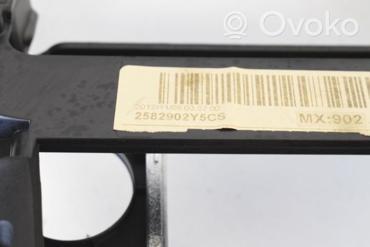 Volvo V40 Dashboard glove box trim 2582902Y5CS