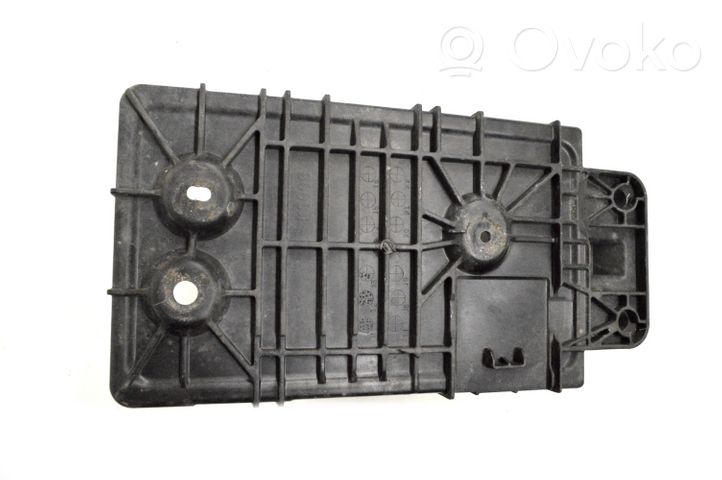 Mazda CX-5 Support boîte de batterie KE7056041