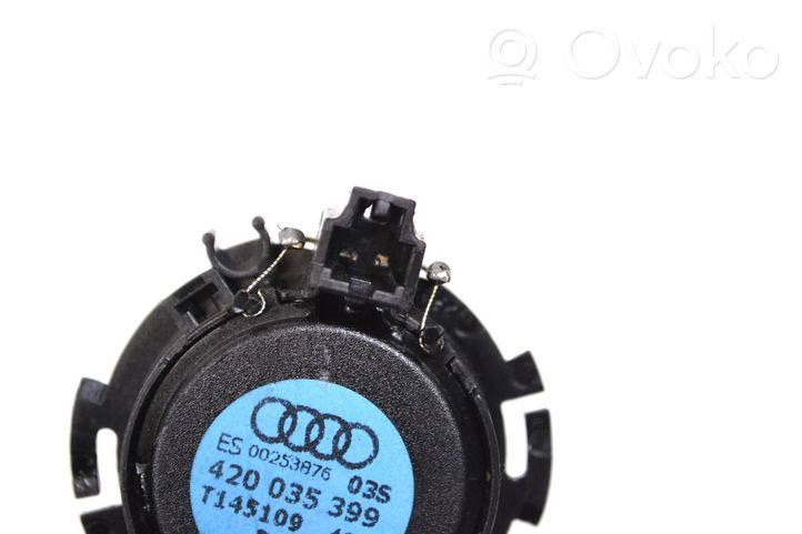 Audi R8 42 Głośnik drzwi przednich 420035399