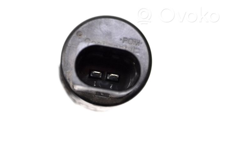 Mercedes-Benz SLK R172 Pompe de lave-glace de pare-brise A2218690121