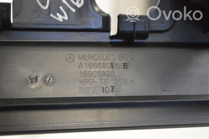 Mercedes-Benz GL X166 Rivestimento pannello inferiore del cruscotto A1666801608