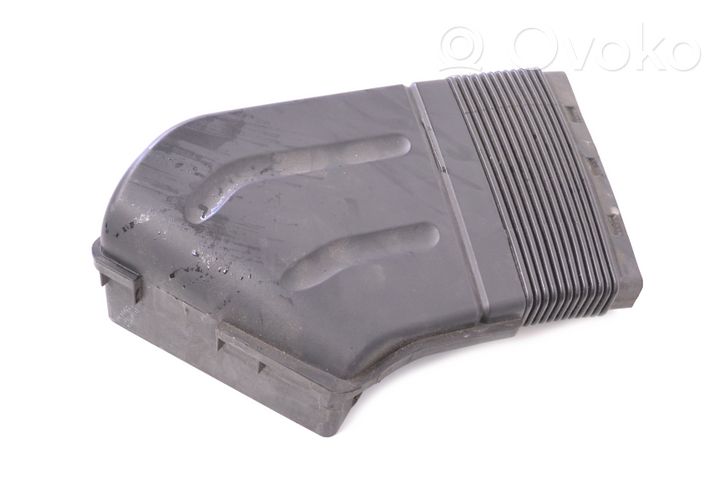 Audi A4 S4 B6 8E 8H Prowadnica powietrza intercoolera 8E0129617D