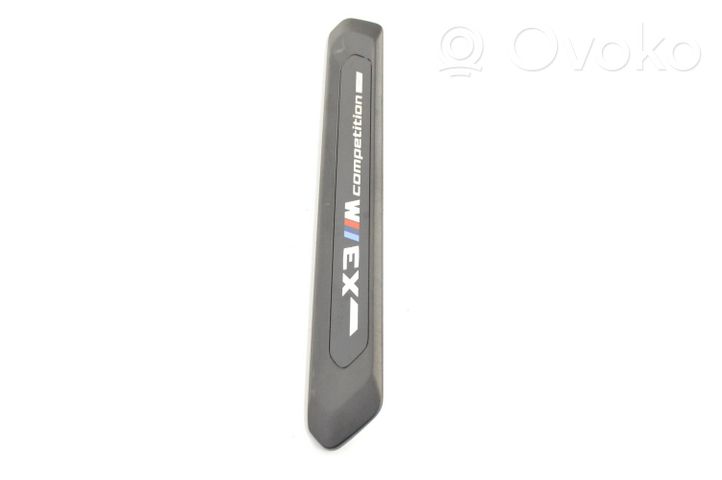 BMW X3 G01 Priekinio slenksčio apdaila (vidinė) 8077612