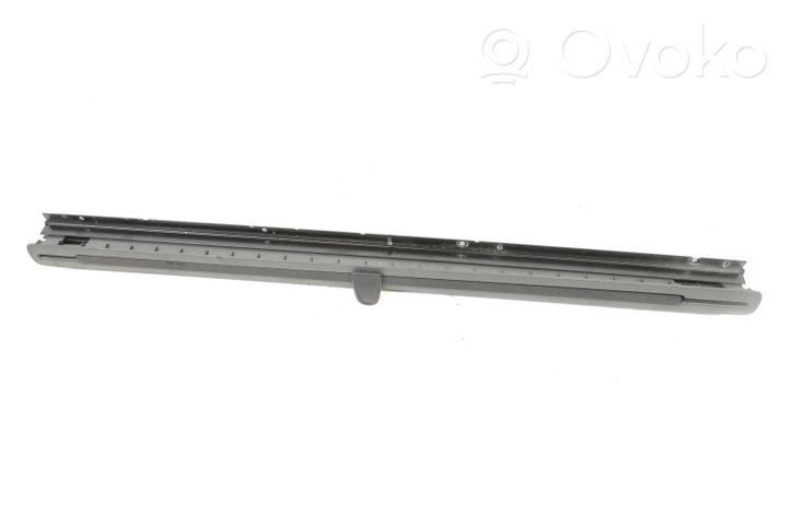 Porsche Cayenne (9PA) Tendina/parasole del finestrino della portiera posteriore 7L5861318A