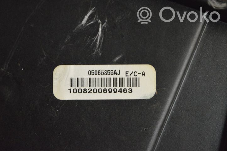 Chrysler 300 - 300C Support boîte de batterie 05065355AJ