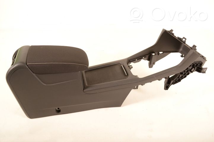 Volkswagen Golf Sportsvan Center console 