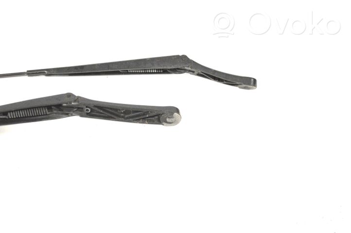 Skoda Octavia Mk2 (1Z) Windshield/front glass wiper blade 1Z2955409A