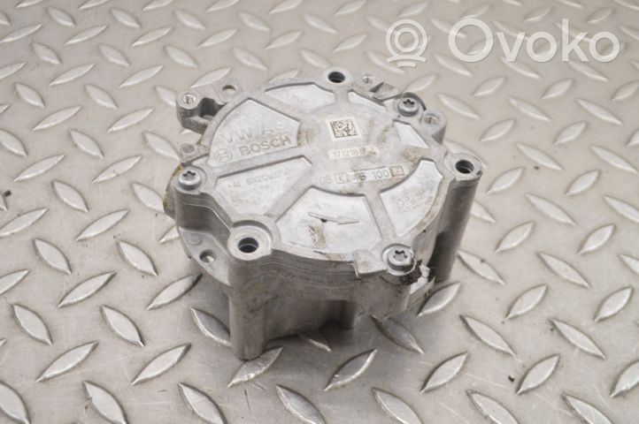 Audi A4 S4 B9 Alipainepumppu 06K145100AE