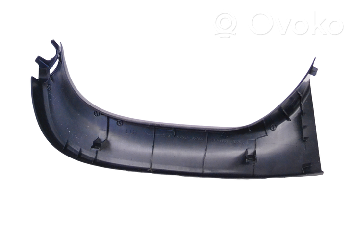 Toyota RAV 4 (XA40) Rivestimento laterale della consolle centrale posteriore 6793842050