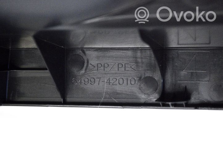 Toyota RAV 4 (XA40) Osłona tylna tunelu środkowego 6499742010