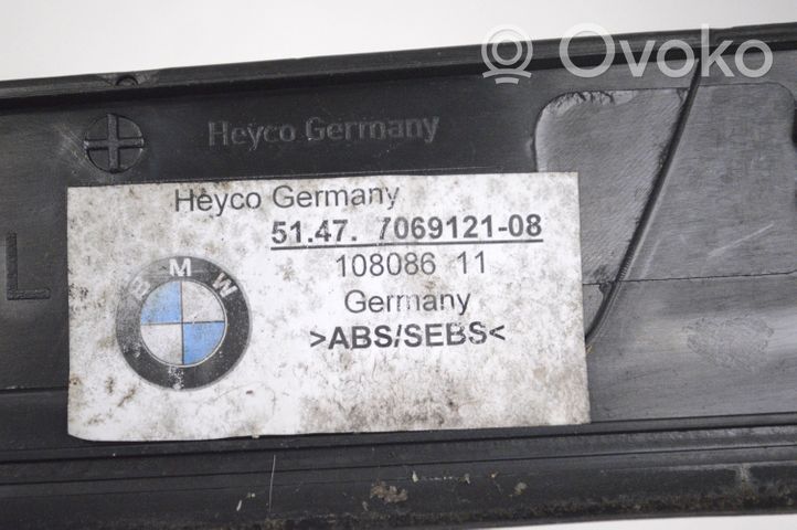 BMW Z4 E89 Copertura del rivestimento del sottoporta anteriore 7069121