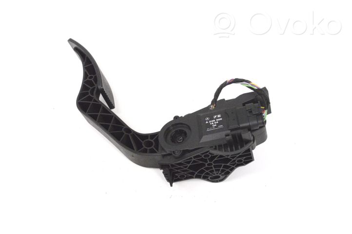 Infiniti Q30 Pedale dell’acceleratore A2463001804