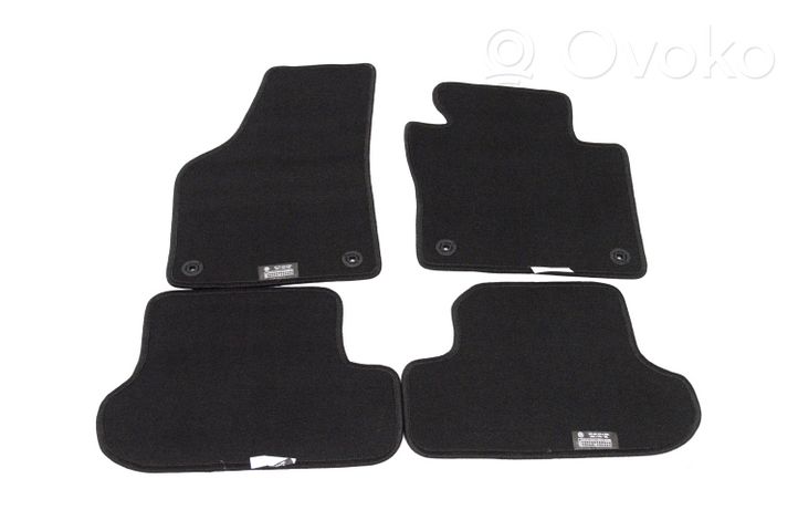 Volkswagen Beetle A5 Car floor mat set 5C1061370A