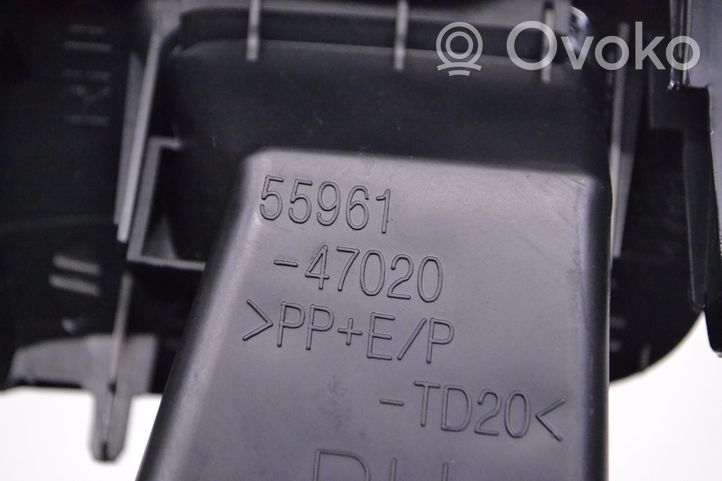 Toyota Prius (XW30) Dysze / Kratki nawiewu deski rozdzielczej 5596147020