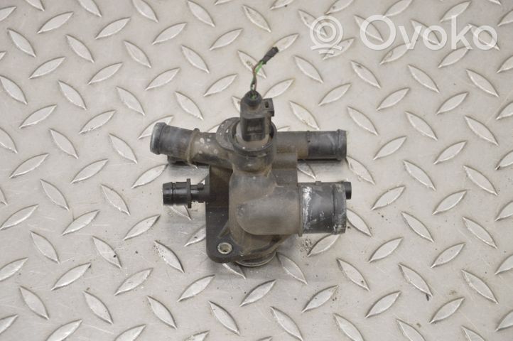 Volkswagen Golf V Thermostat 06F121133C