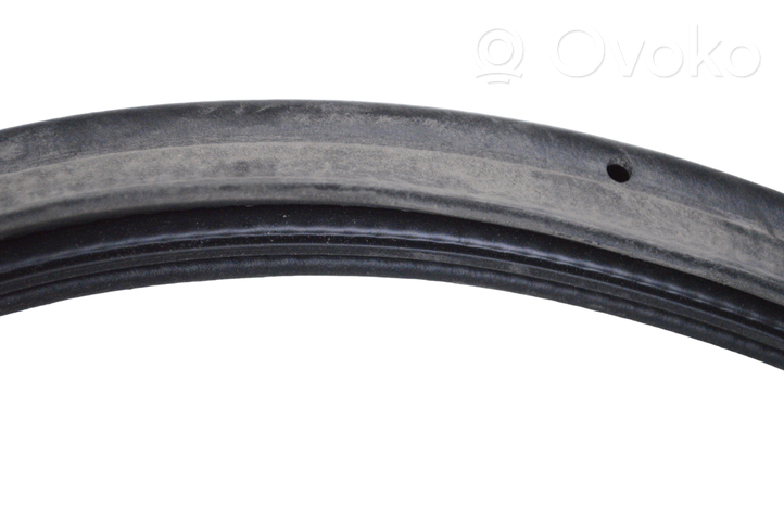 Volkswagen PASSAT B8 Trunk rubber seal (body) 3G9827705B