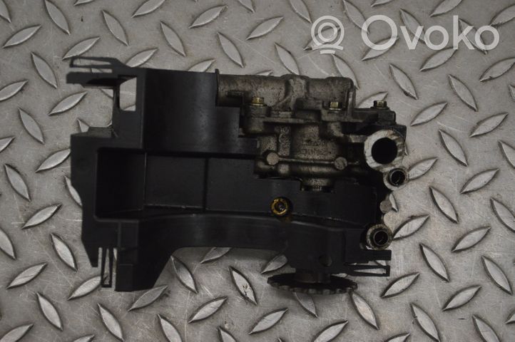 Volkswagen Cross Polo Oil pump 8200345533