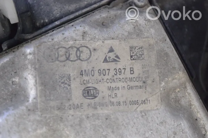 Audi Q7 4M Priekšējo lukturu komplekts 4M0941036