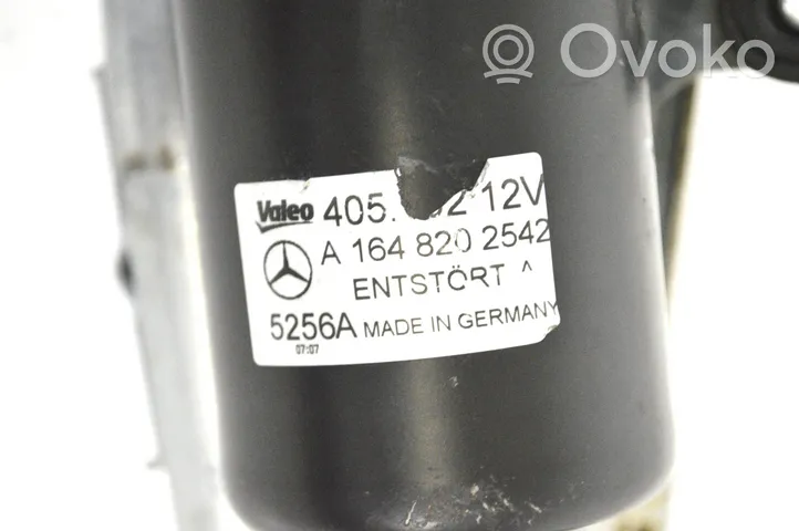 Mercedes-Benz GLE (W166 - C292) Mechanizm i silniczek wycieraczek szyby przedniej / czołowej A1648202542