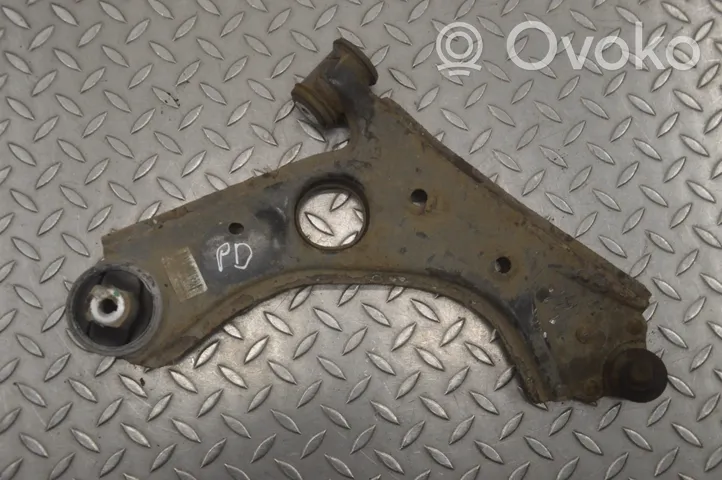 Fiat 500L Front lower control arm/wishbone 51885660