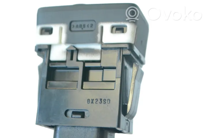 Suzuki Vitara (LY) Przycisk / Pokrętło regulacji świateł 8X23SD