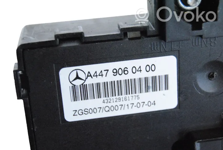 Mercedes-Benz Vito Viano W447 Set scatola dei fusibili A4479060400