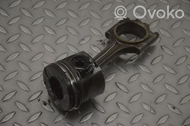 Volvo XC90 Piston 