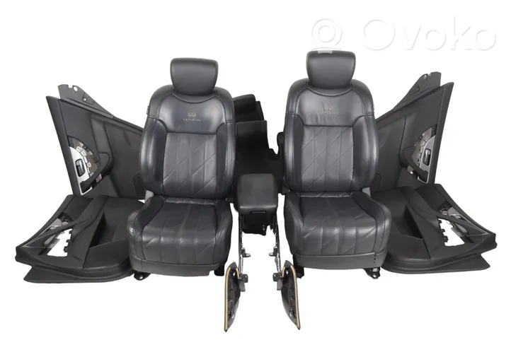 Infiniti FX Seat set 