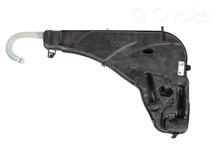 BMW X6M G06 F96 Lamp washer fluid tank 7499829