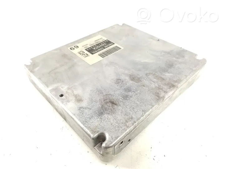 Toyota Avensis T220 Komputer / Sterownik ECU silnika 8966105690