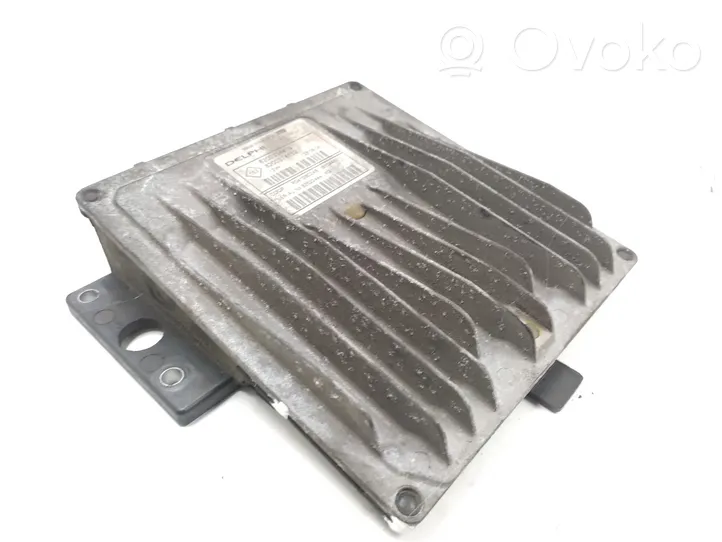 Renault Megane II Komputer / Sterownik ECU silnika 8200334419