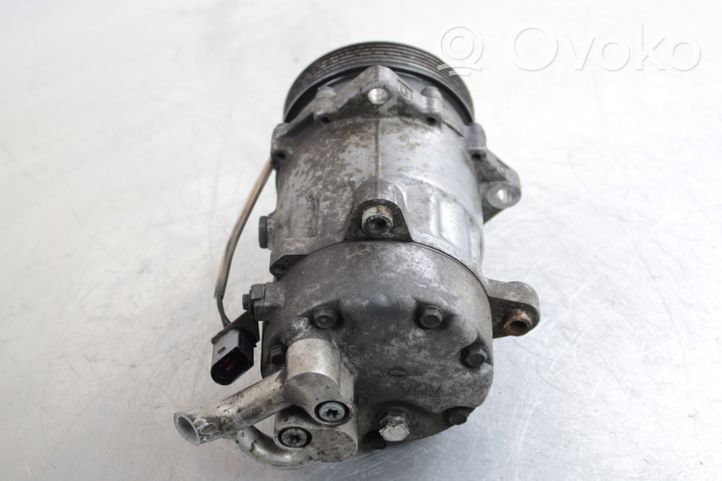 Volkswagen Golf V Ilmastointilaitteen kompressorin pumppu (A/C) 7H0820803D